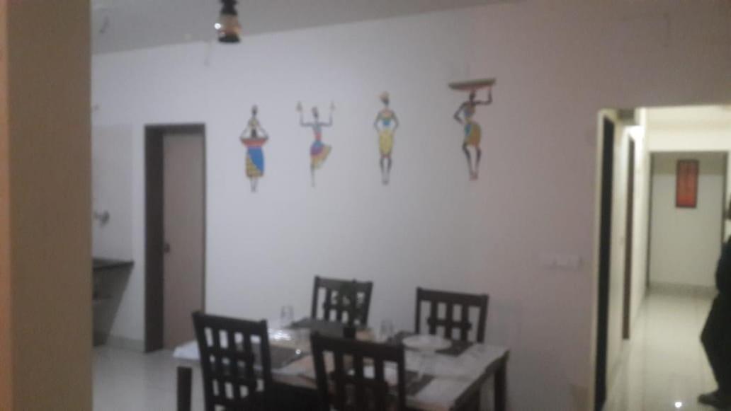 Royal Service Apatment Pimpri-Chinchwad Екстер'єр фото