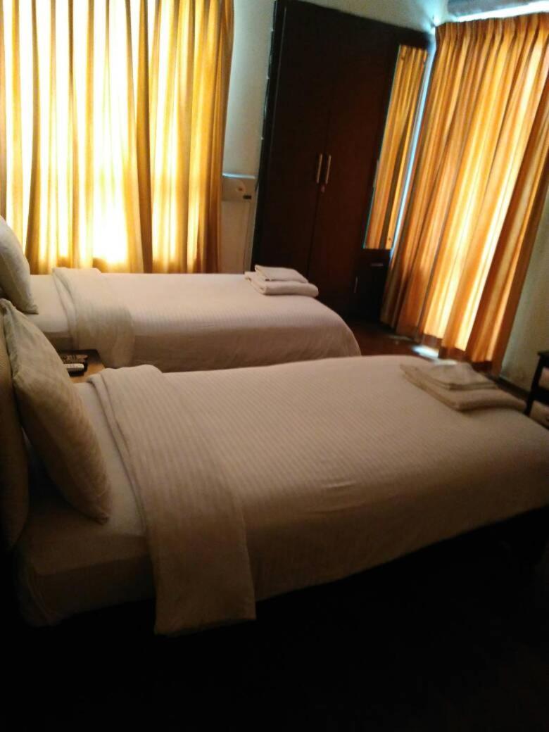 Royal Service Apatment Pimpri-Chinchwad Екстер'єр фото